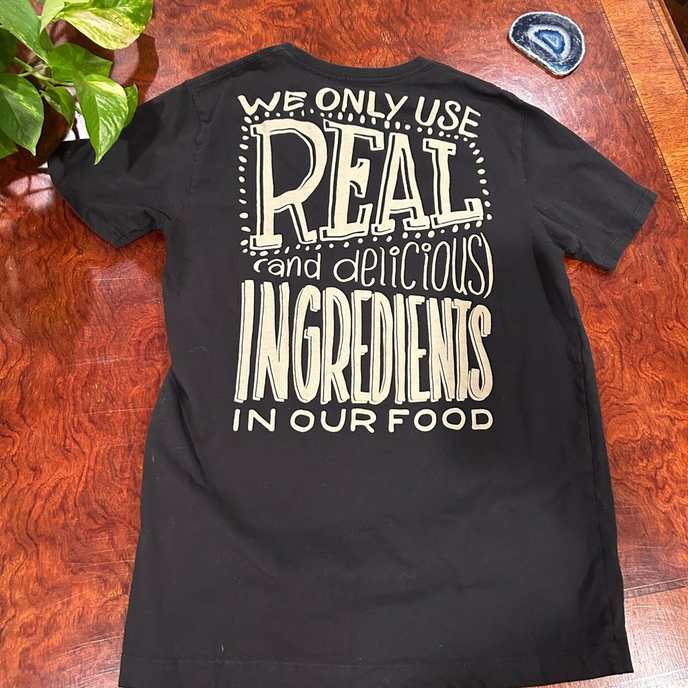 Chipotle worker shirt